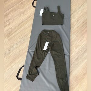 NWT CRZ Yoga Set (M)